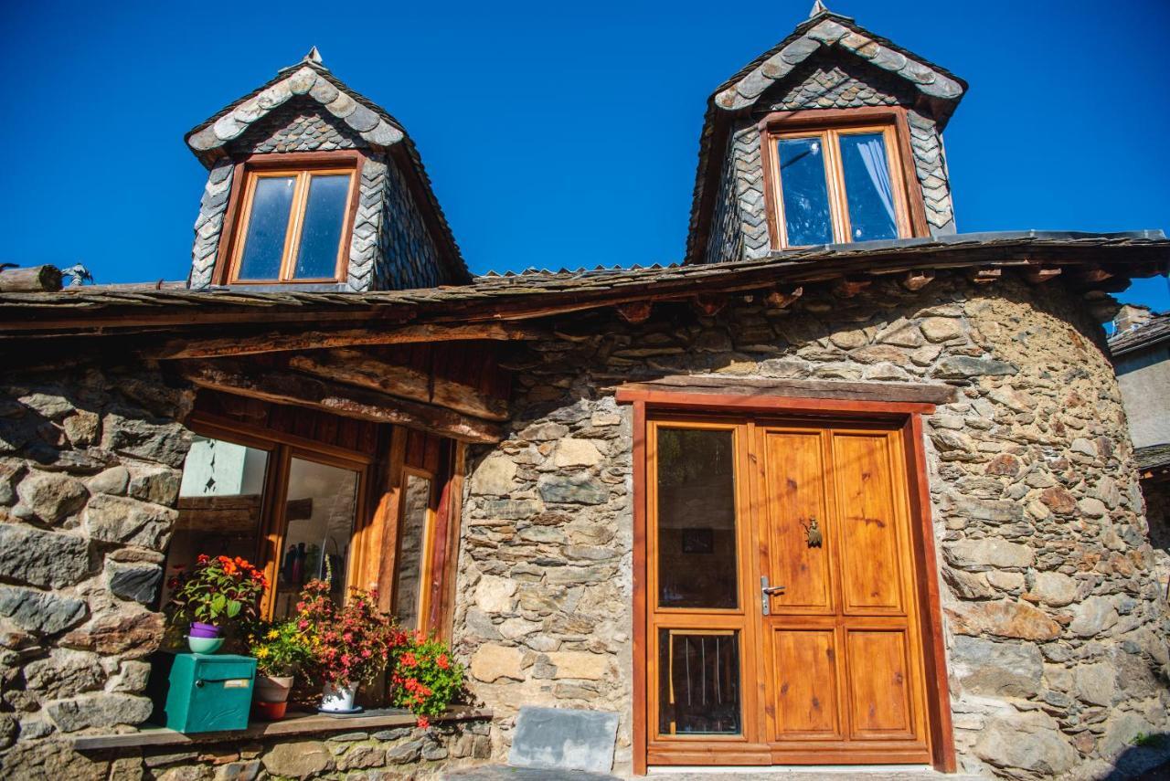 Vila The Dragon Barn - Grenier Ascou Exteriér fotografie